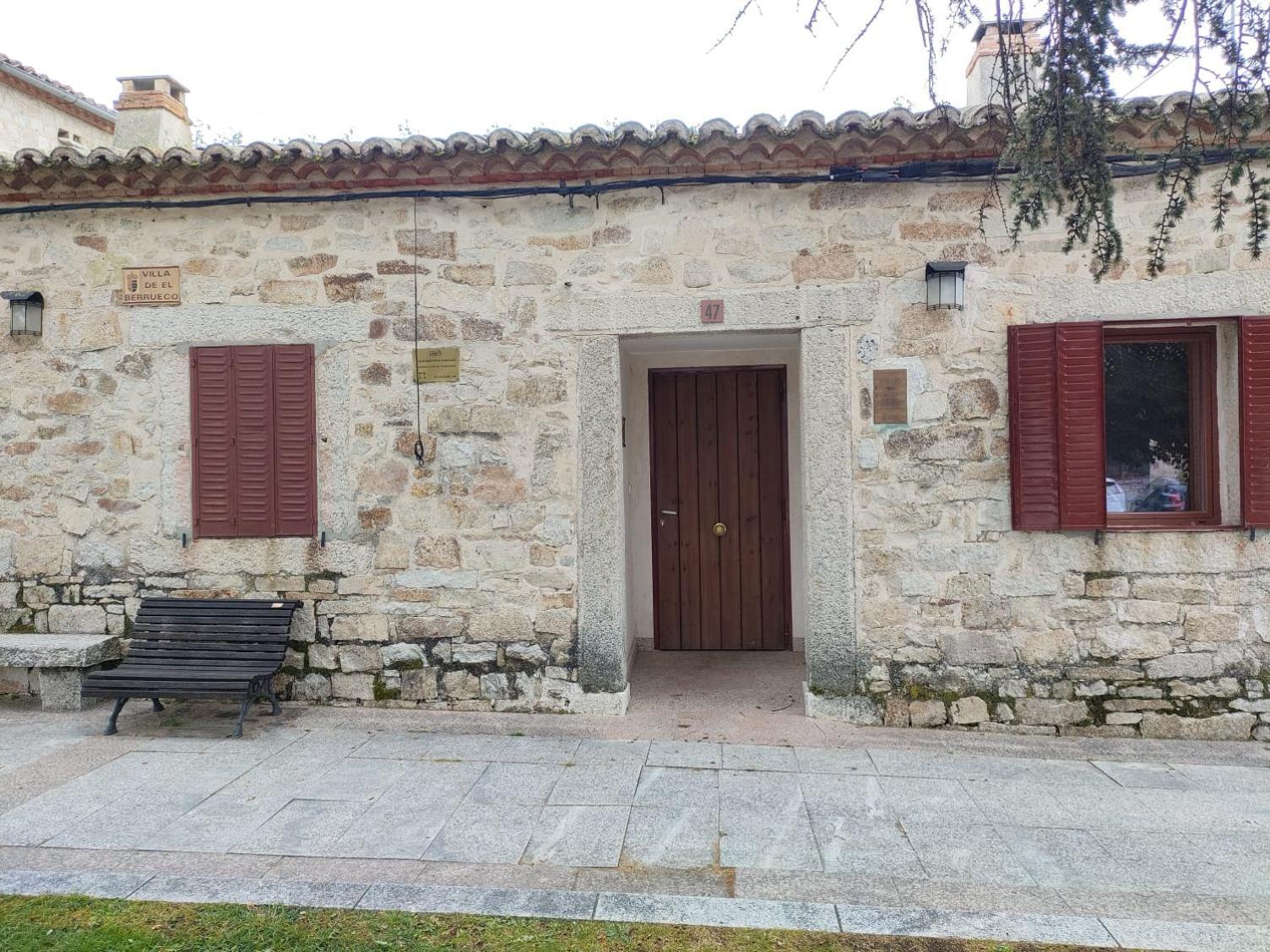 Alojamiento Antigua Casa De Telefonos เอลแบร์รูเอโก ภายนอก รูปภาพ